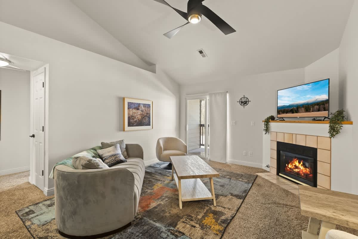 Your Foothills Retreat | Dogs welcome | 30+ days