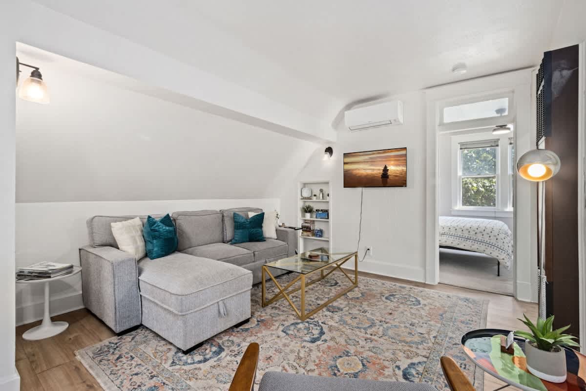 Contemporary Craftsman Steps to Old Town